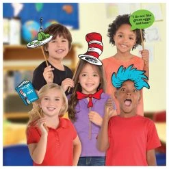 AMSCAN Dr. Seuss Photo Prop Kit